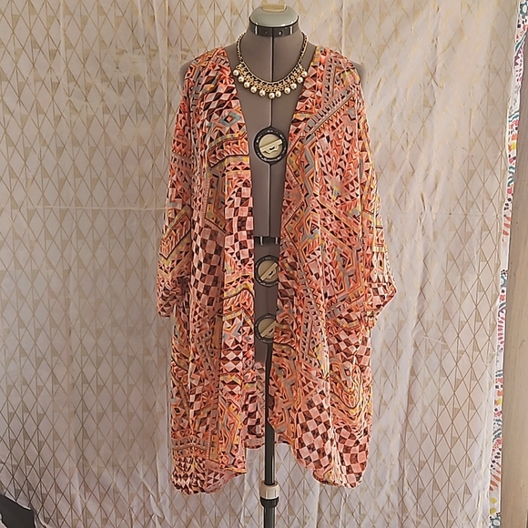 Tops - NWOT Cold Shoulder Kimono